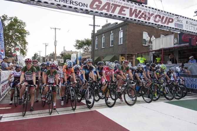 The women's race about to get underway