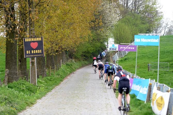 Pros and amateurs alike tackle the Koppenberg