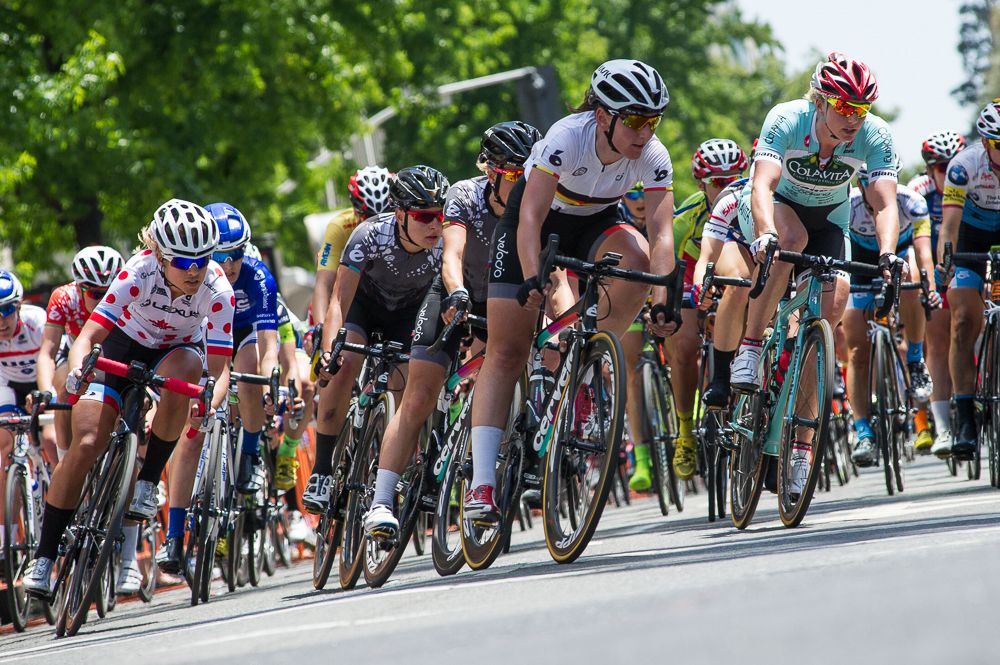 Lisa Brennauer (Velocio) gets her teammates ready for the final laps