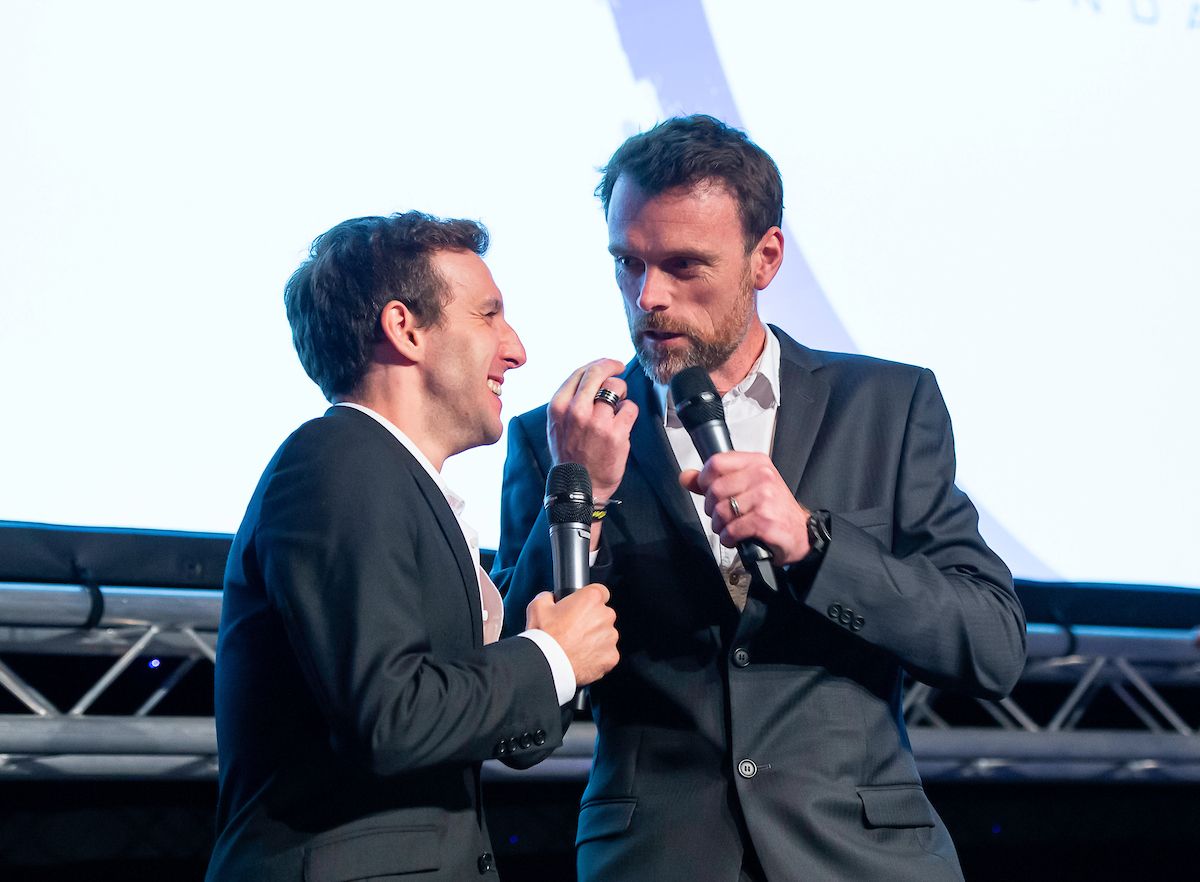Simon Yates on stage with Rob Hayles