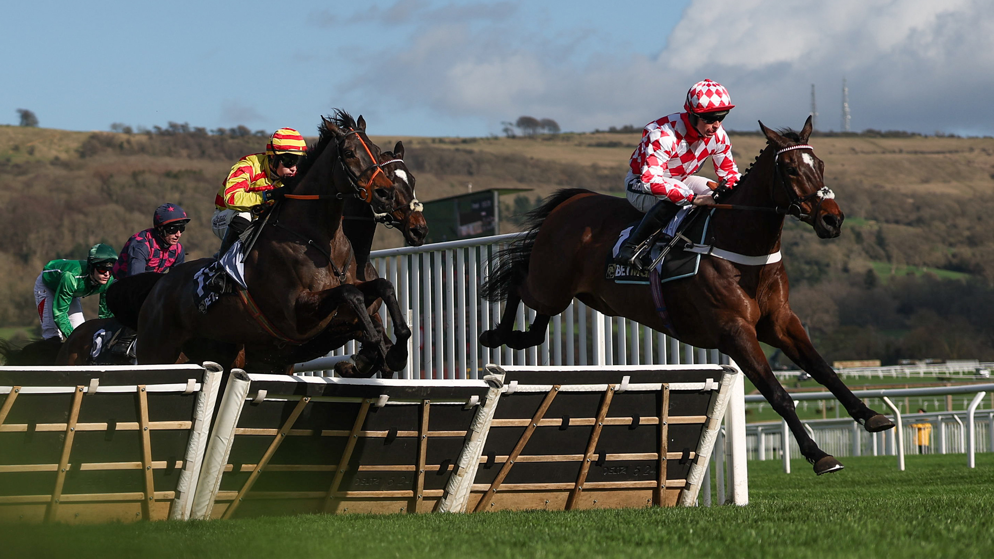 Jingko Blue and James Bowen jump the last first time round on the way to winning the BetMGM Cup Handicap Hurdle on day two of the 2026 Cheltenham Racing Festival