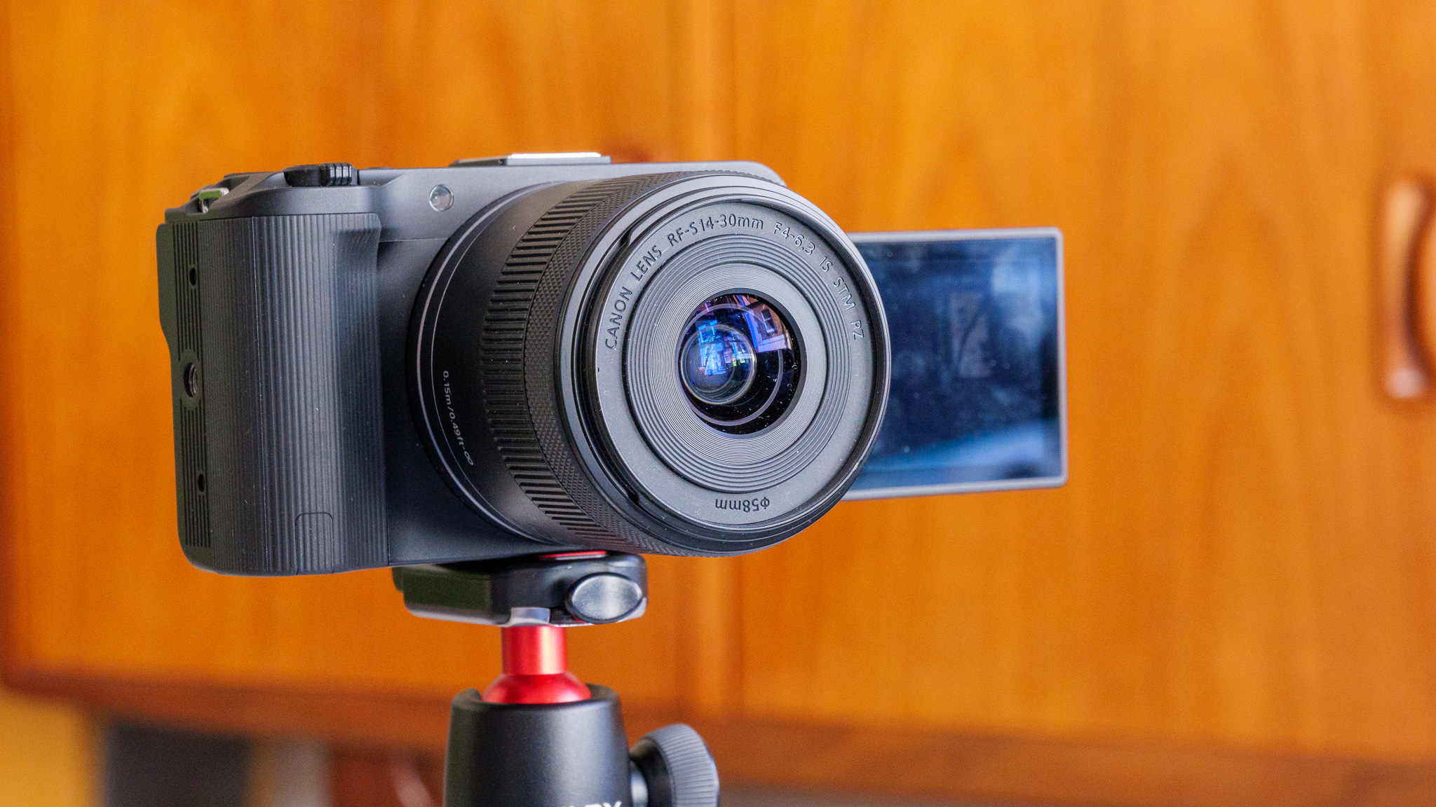 Canon EOS R50 V camera