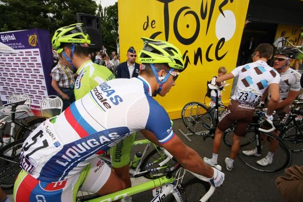 Peter Sagan (Liquigas-Cannondale) rolls to the start