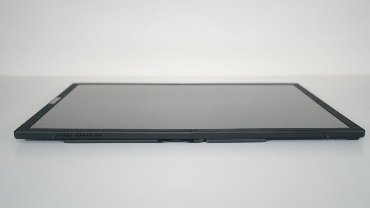 ASUS Zenbook 17 Fold (UX9702)