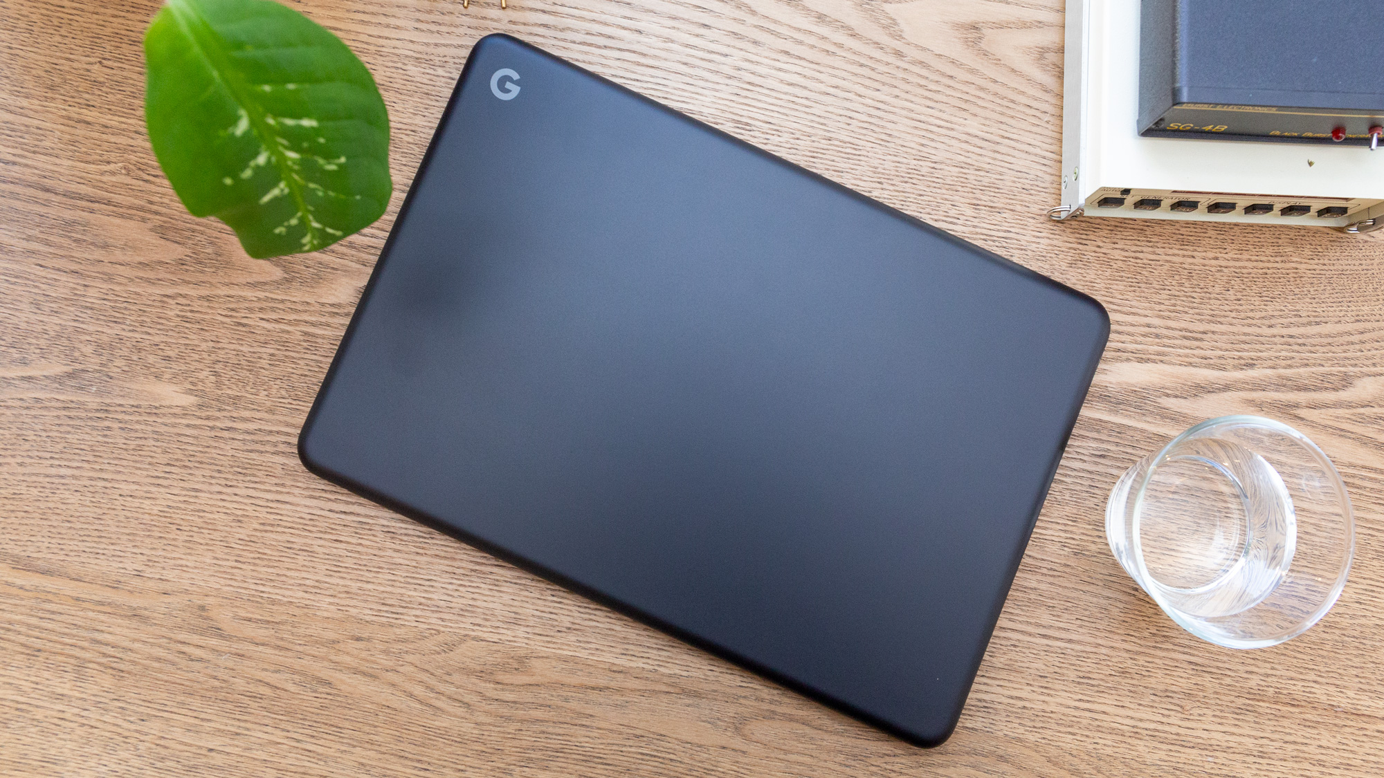 Google Pixelbook Go Review: A Playful Clamshell | Tom's Hardware