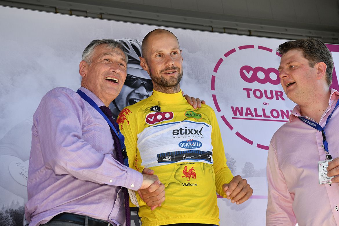 Tom Boonen (Etixx-Quickstep) in the overall leader's jersey