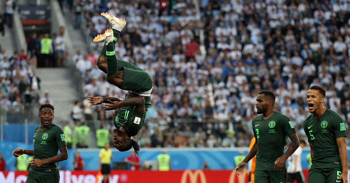 Victor Moses of Nigeria celebrates with teammates after scoring his team&#039;s first goal during the 2018 FIFA World Cup Russia group D match between Nigeria and Argentina at Saint Petersburg Stadium on June 26, 2018 in Saint Petersburg, Russia.