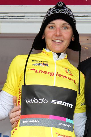 Velocio-SRAM Lisa Brennauer moves into the race lead