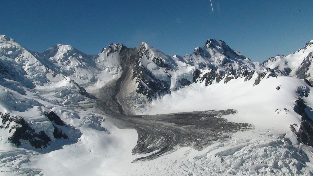 Mount Cook rock fall closeup