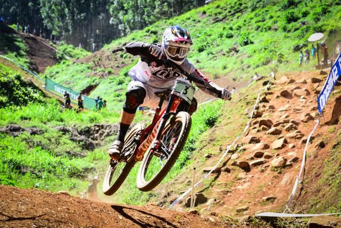 Luca Shaw of SRAM/TLD Racing claimed maximum points as he reigned supreme in the junior men's downhill clash