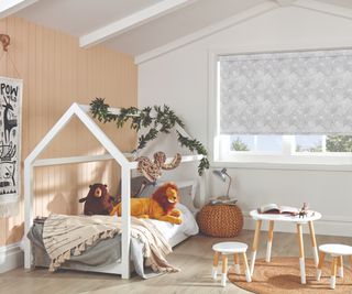 house shaped bed frame in child's bedroom