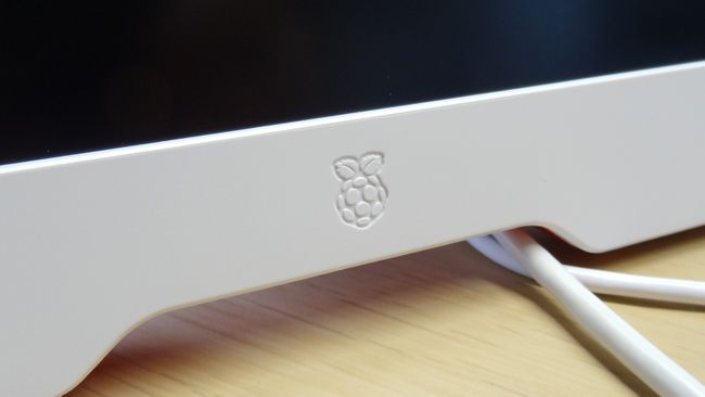 Raspberry Pi Monitor Review (Updated): Well-built portable monitor that ...