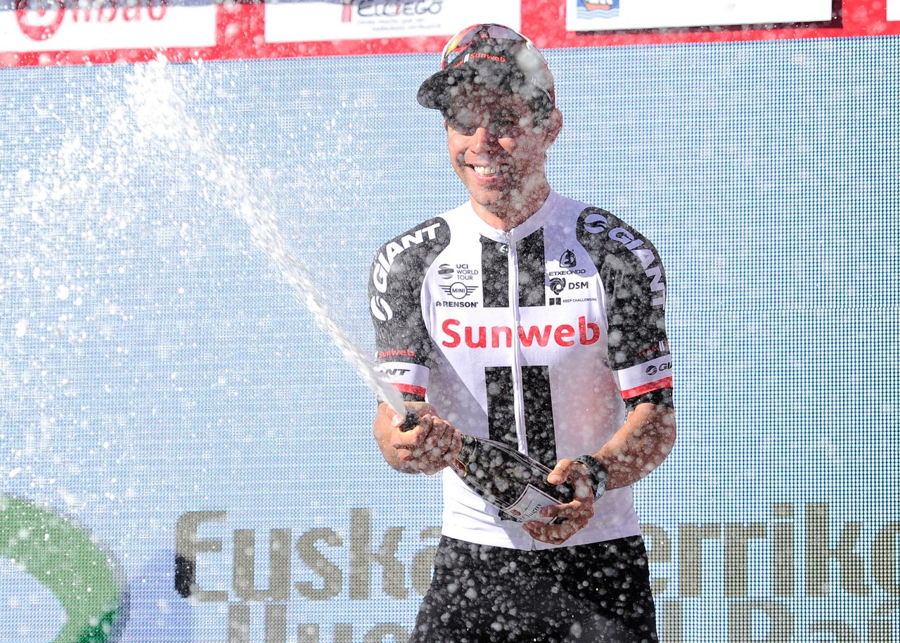 Michael Matthews (Team Sunweb) celebrates his win