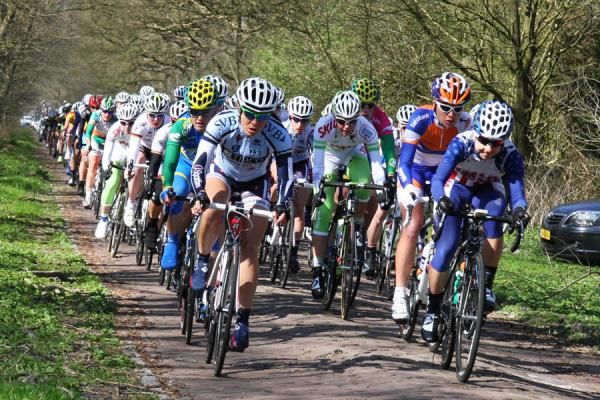 The peloton on the cobbles