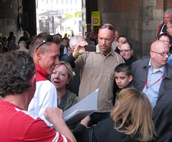 Local hero Philippe Gilbert (Omega Pharma-Lotto) was mobbed by the fans