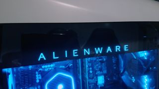 Alienware Aurora R13 side logo