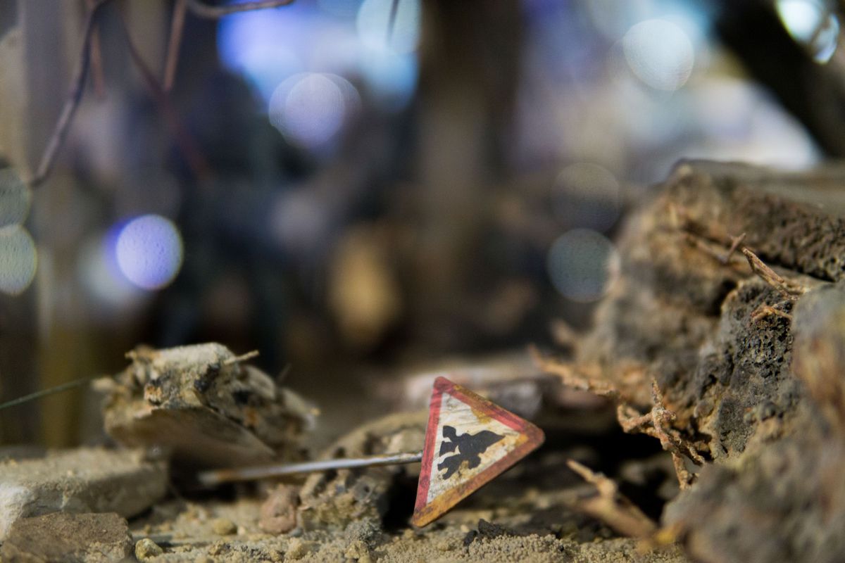 A great Easter egg hidden in the diorama. Grunt crossing!