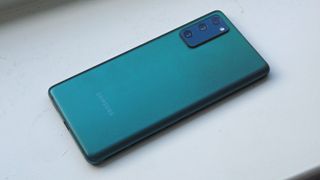 Samsung Galaxy S20 FE ha cambiato colore