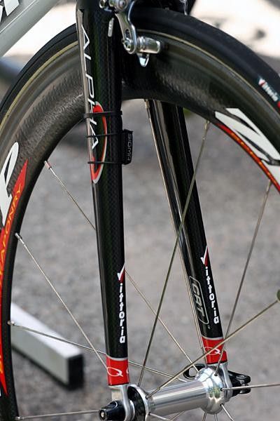 Cerv&eacute;lo's Alpha Q carbon fork.