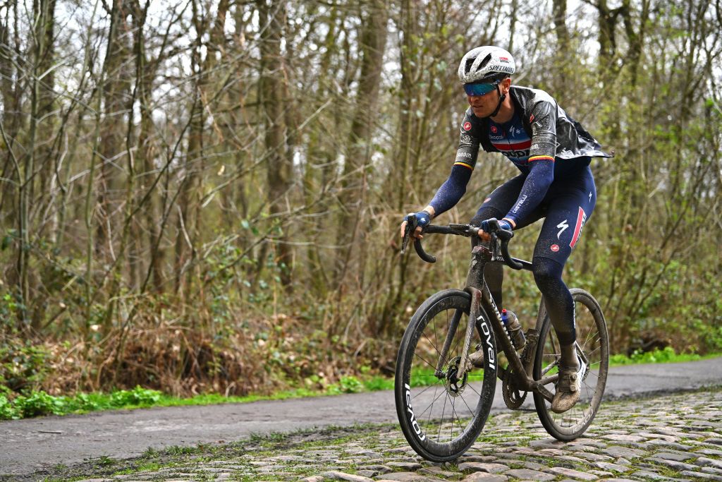 ROUBAIX FRANCE APRIL 05 Tim Merlier of Belgium and Team Soudal QuickStep trains at the Troue dArenberg cobblestones sector during the 121st ParisRoubaix 2024 Previews UCIWT on April 05 2024 in Roubaix France Photo by Luc ClaessenGetty Images