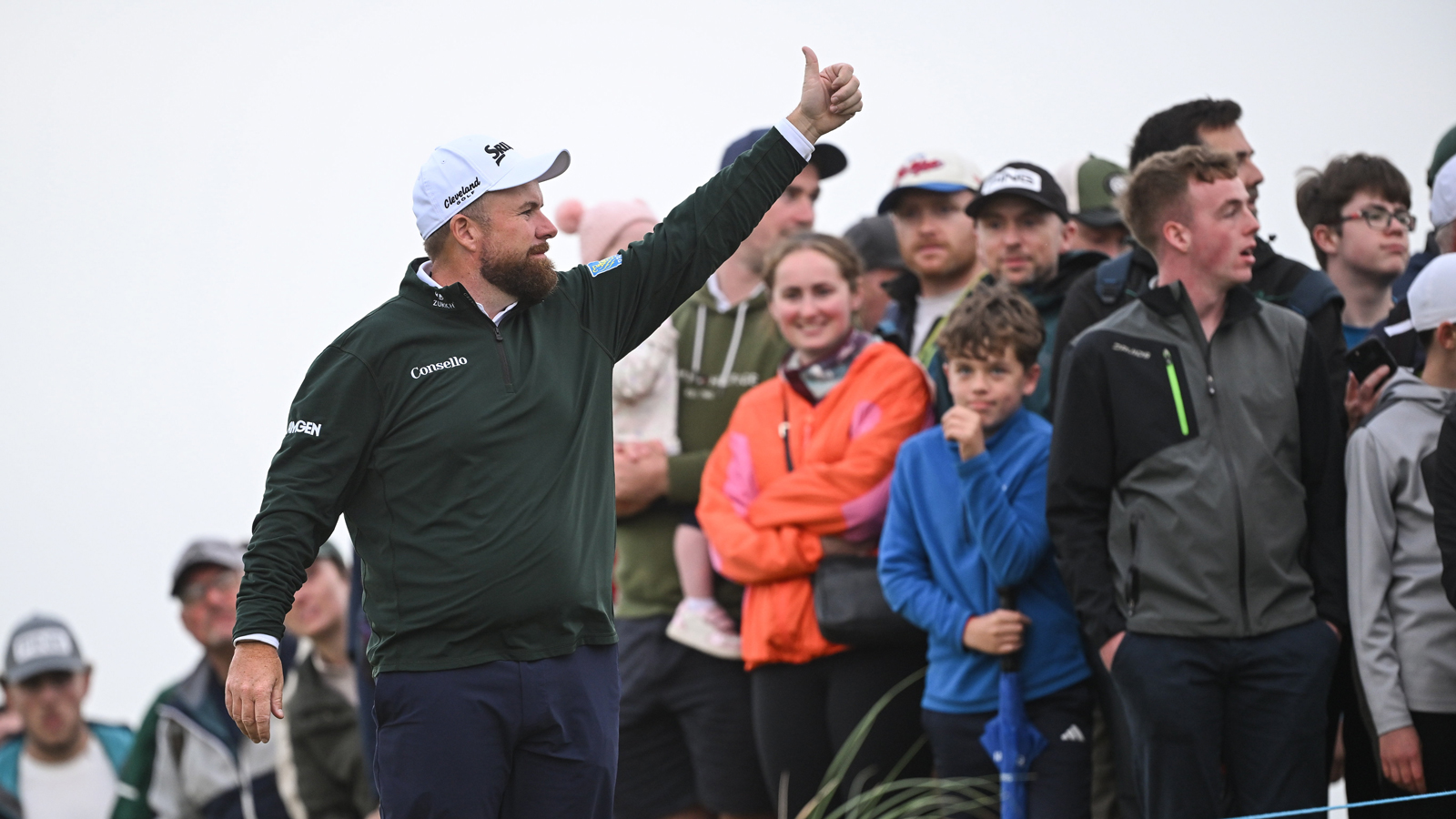 Shane Lowry sticks his thumb up
