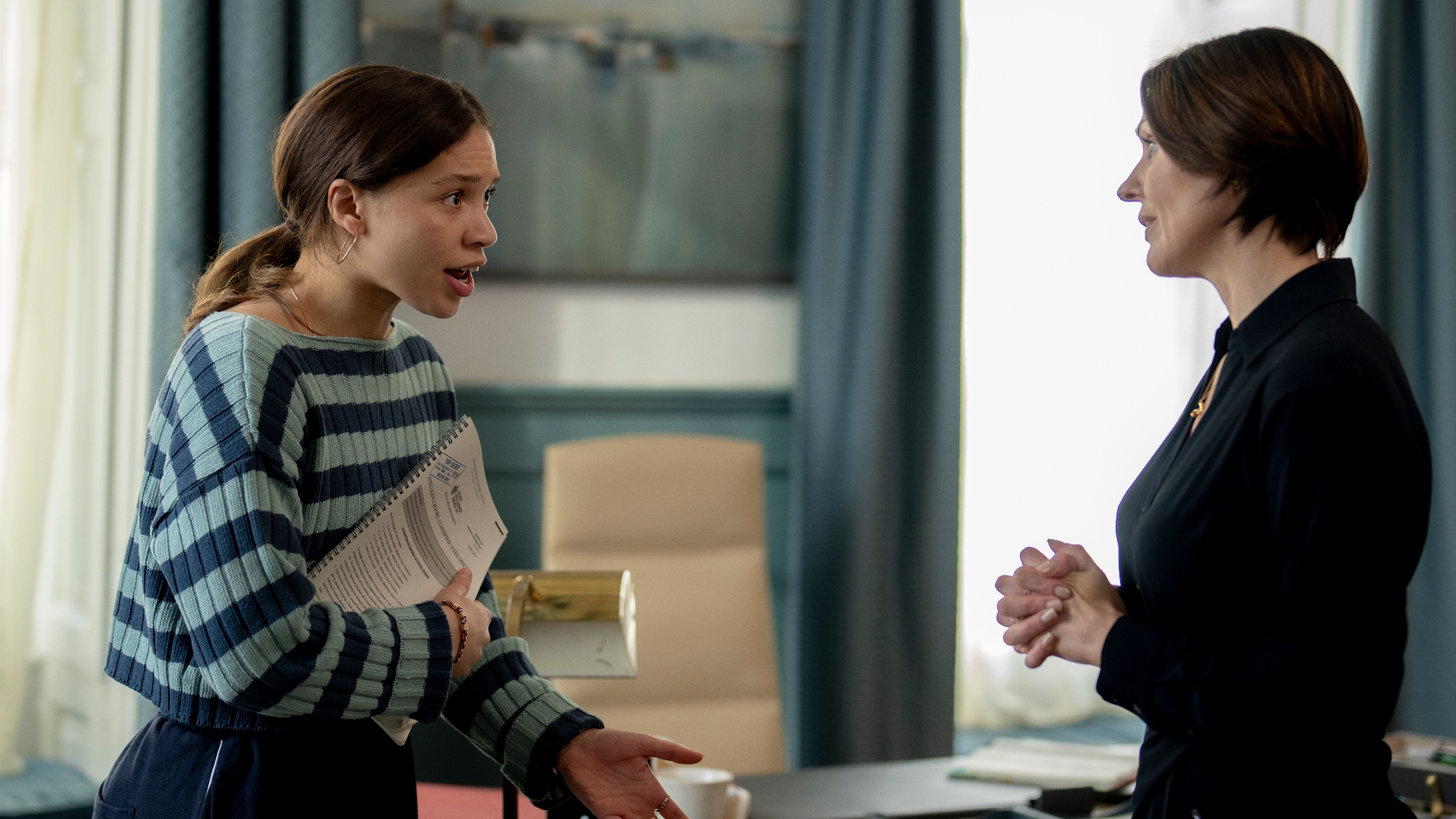 Sylvie argues with Abigail in Hostage