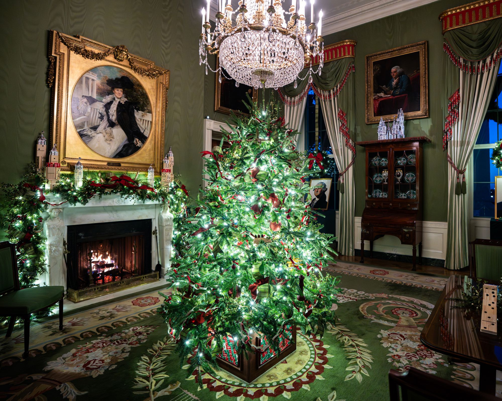 White House Christmas decorations