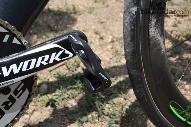 Look Keo 2 pedals finish off the bike