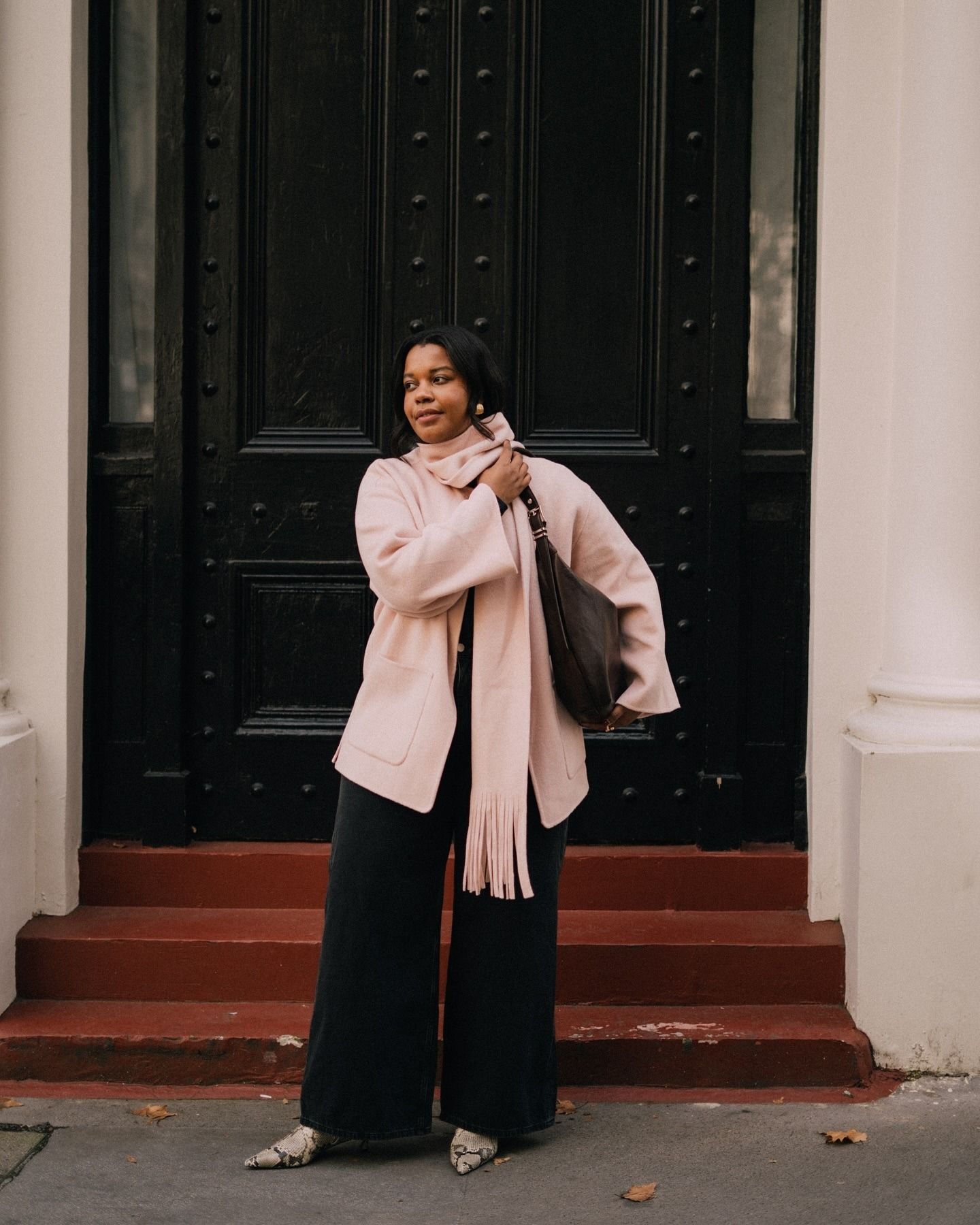 Fashion person Karina wears a winter jeans outfit.