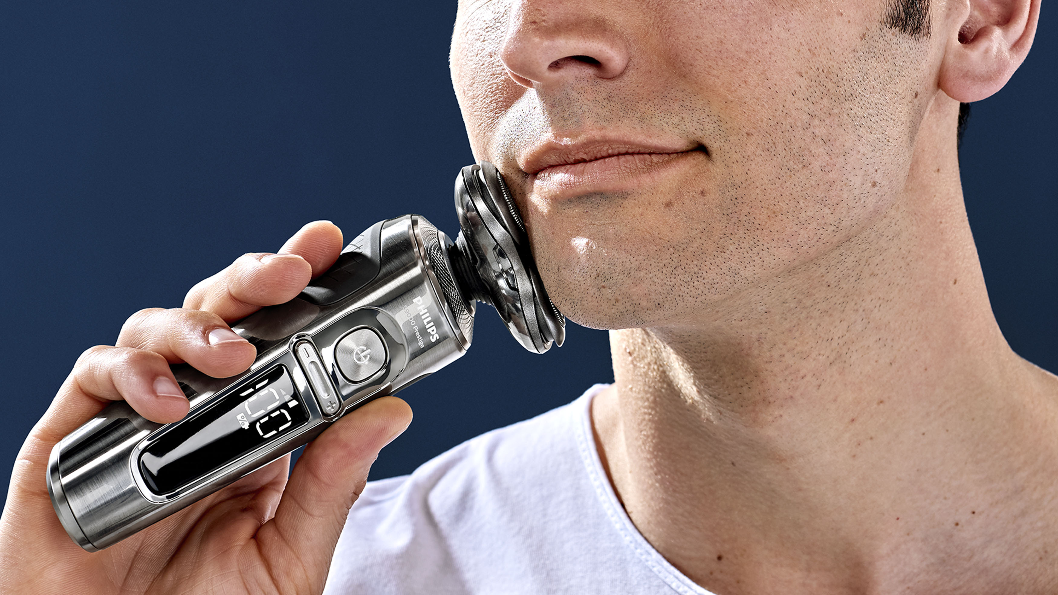 Philips Norelco 7300 and 7700 Electric Shaver Review - Moo Review
