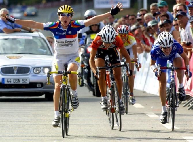 World Cup leader Nicole Cooke sprints to victory in the 2003 GP de Plouay. With her overall World Cup victory that year she became the first Briton and the youngest rider (20) to win the overall title.