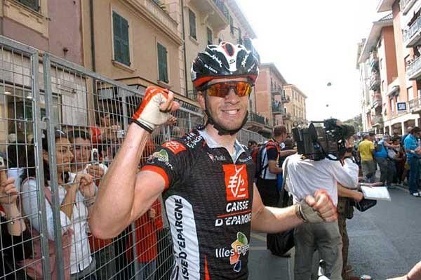 Yeah yeah! Joan Horrach celebrated Caisse d'Epargne-Illes Balears' first Giro stage win in 2006