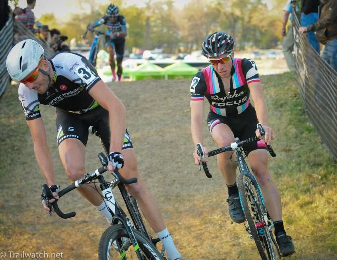 Ryan Trebon (Cannondale Cyclcrossworld.com) leading Powers on the last lap