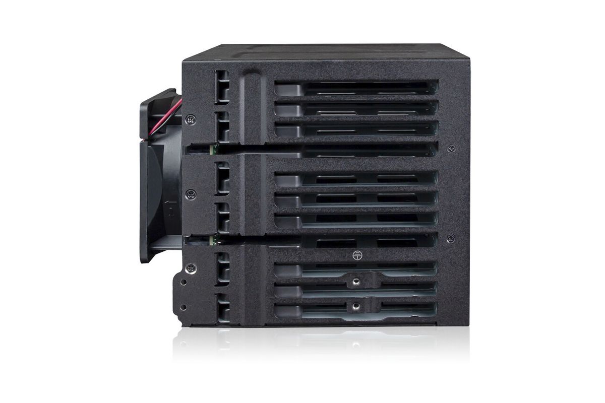 ICY DOCK ToughArmor MB924IP-B