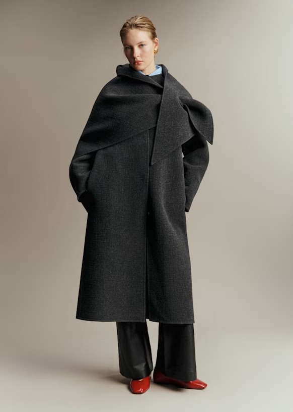 S&amp;eacute;zane scarf coat.