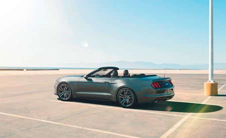 Ford Mustang soft top