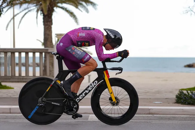 Wout Van Aert in azione a San Benedetto del Tronto (foto: Bettini)