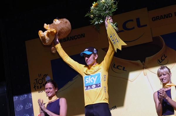 Bradley Wiggins (Sky) remains in the yellow jersey and extended his lead to nearly two minutes on his nearest competitor Cadel Evans.