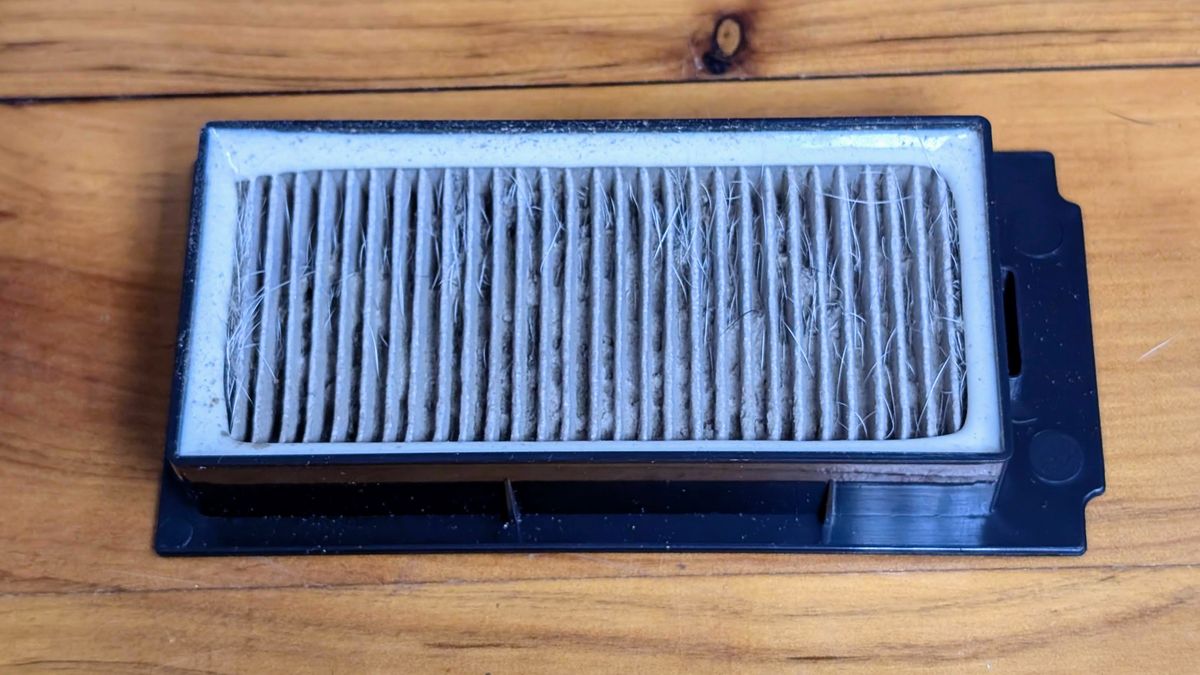 Ecovacs X5 Pro Omni robovac filter before cleaning