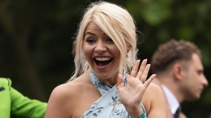 holly willoughby