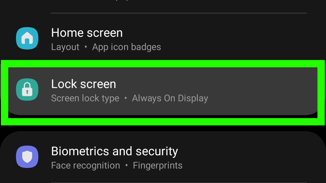 Lock screen highlighted with a green box within the Settings app of a Samsung S21