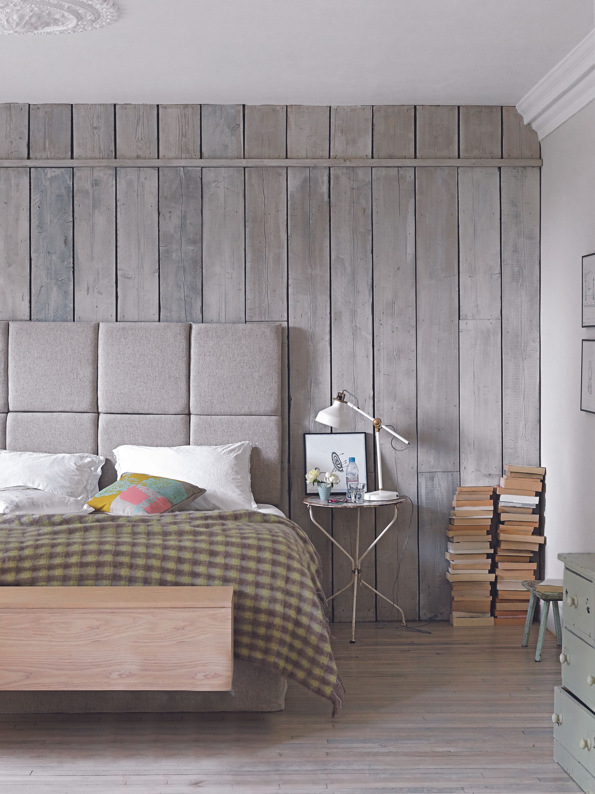 How to organize a room with too much stuff 5 expert tips Livingetc