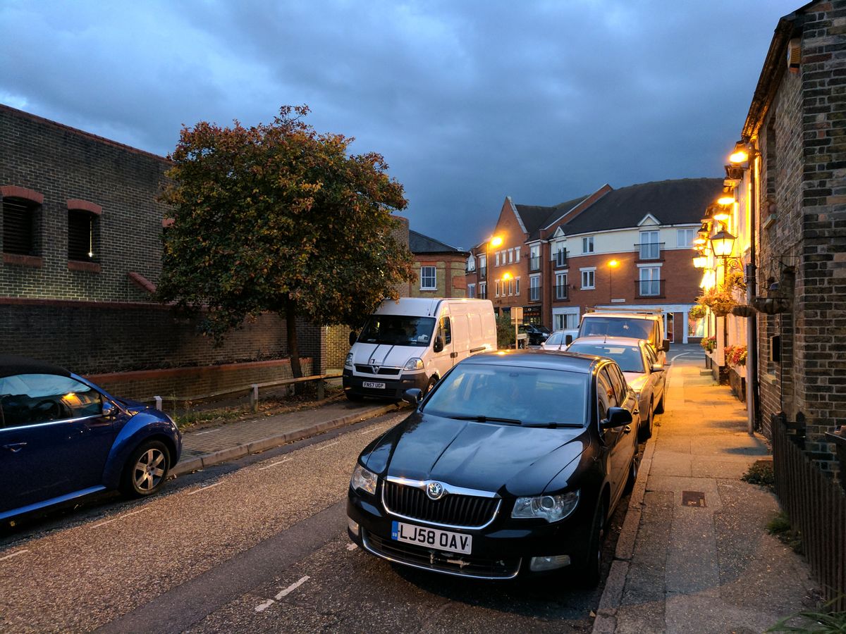 Another dusk shot, and the Pixel does well to balance the sky and street lights