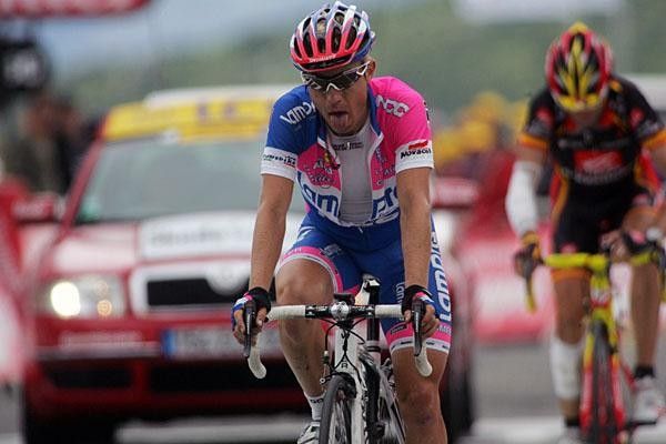 Damiano Cunego's (Lampre) overall hopes are on the ropes, the Italian finished 5.51 minutes down today.