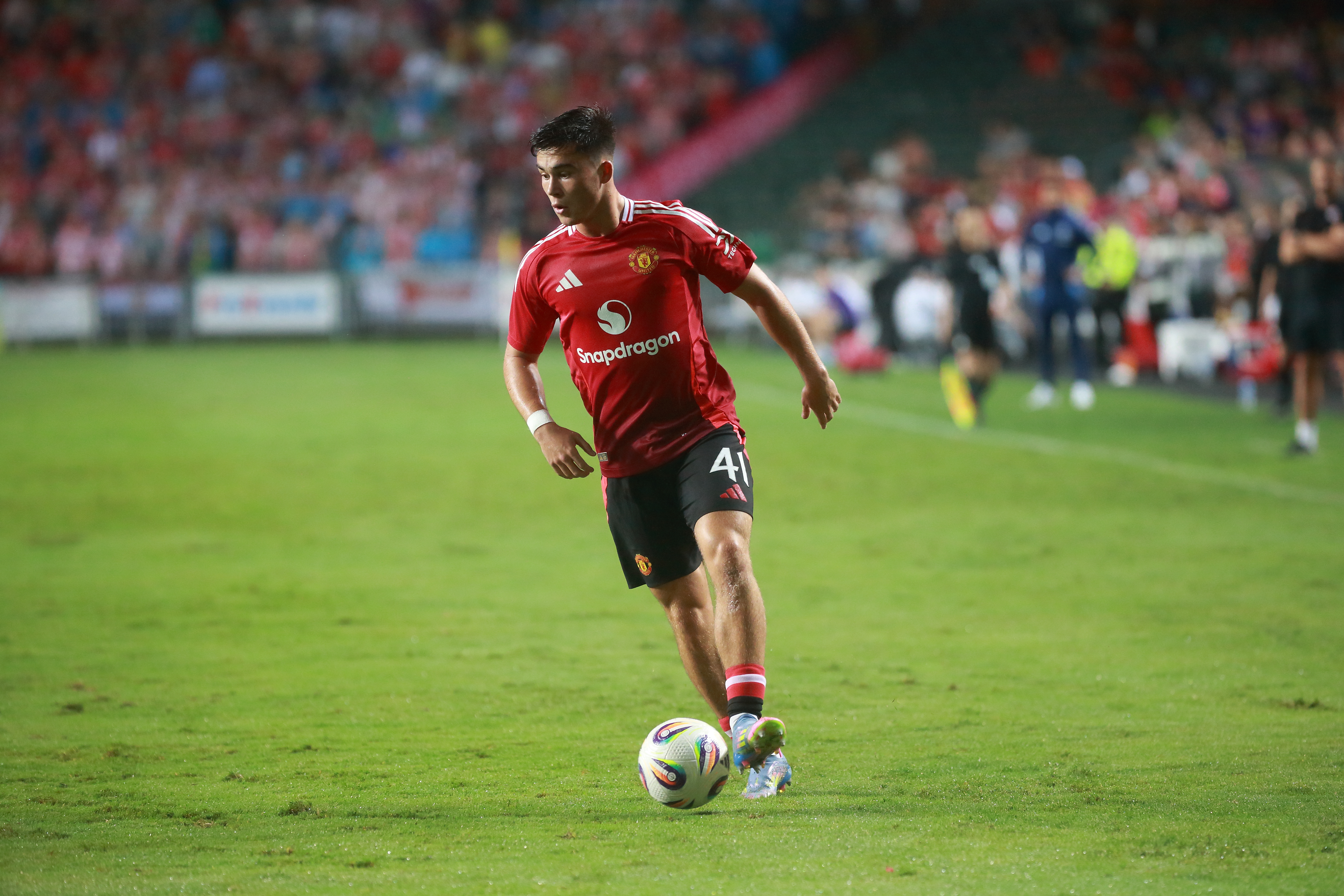 HONG KONG, CHINA - MAY 30: Harry Amass of Manchester United in action during the match between Manchester United and Hong Kong at Hong Kong Stadium on May 30, 2025 in Hong Kong, China. (Photo by Thomas Tang/Eurasia Sport Images/Getty Images)