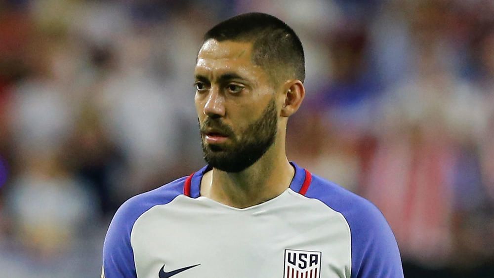 United States coach Bruce Arena has recalled Tim Howard and Clint Dempsey t...
