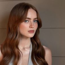 Sadie Sink wearing a Guerlain makeup look created by Nina Park
