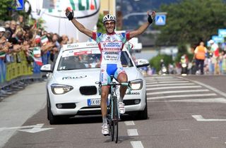 Elite Men Road Race - Pellizotti returns from ban to win Italian road title