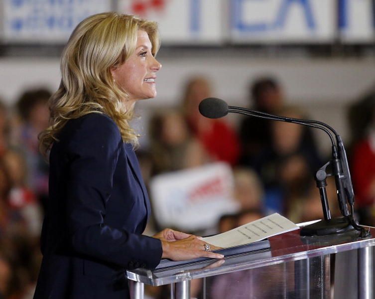 Wendy Davis lost women voters by a nine-point margin