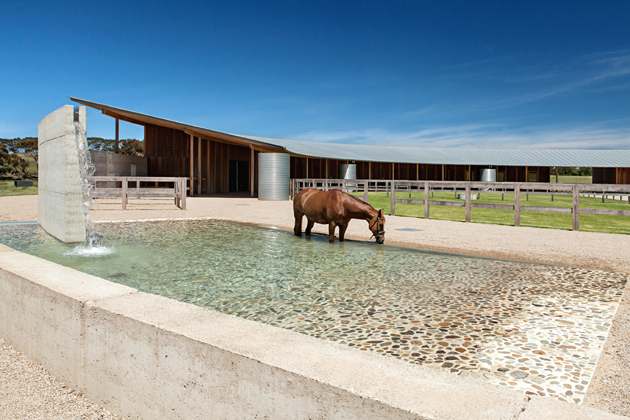 3.Merricks_Stables_0764.jpg